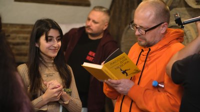 "Ми почали вигравати інформаційну віну". Письменник Андрій Бондар зустрівся з кропивничанами "Ми почали вигравати інформаційну віну". Письменник Андрій Бондар зустрівся з кропивничанами
