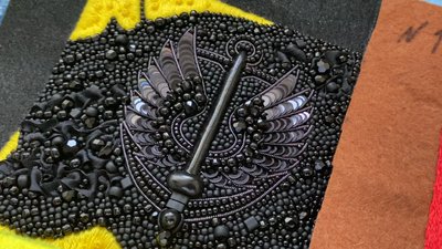 "Кожен стібок з вірою у перемогу": 140 вишивальниць обʼєднала вінничанка для створення мапи України "Кожен стібок з вірою у перемогу": 140 вишивальниць обʼєднала вінничанка для створення мапи України