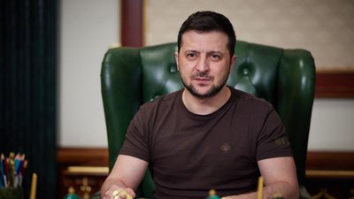 Зеленський закликав українців не поширювати надмірних емоцій щодо ЗСУ