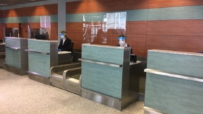 Львівський аеропорт відновив свою роботу, але з обмеженнями Львівський аеропорт відновив свою роботу, але з обмеженнями