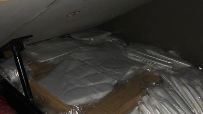 Майже 200 тисяч пар поліетиленових рукавичок намагалися перевезти через "Ягодин" Майже 200 тисяч пар поліетиленових рукавичок намагалися перевезти через "Ягодин"