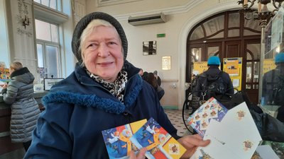У Дніпрі погасили марку до Дня Святого Миколая та ЗСУ У Дніпрі погасили марку до Дня Святого Миколая та ЗСУ