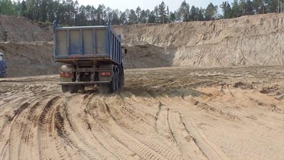 На Сумщині повідомили про підозру чоловікові за незаконний видобуток 90 тонн піску