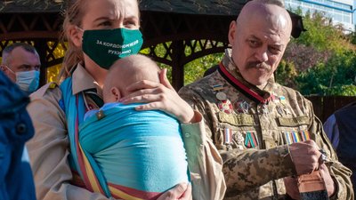 У Києві створили гарячу лінію підтримки батьків після пологів