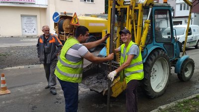 Після підтоплення одразу кількох мікрорайонів у Луцьку чистять зливові колектори Після підтоплення одразу кількох мікрорайонів у Луцьку чистять зливові колектори