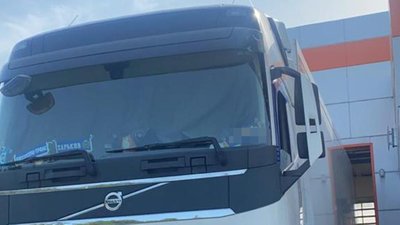 Двоє харків'ян через волинську митницю хотіли вивезти товари на 2,5 мільйона гривень Двоє харків'ян через волинську митницю хотіли вивезти товари на 2,5 мільйона гривень