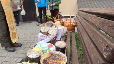 У прифронтовому Миколаєві військові та їхні родини відзначають Великдень