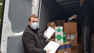Понад 800 медичних костюмів та 5000 масок надійшли для лікарень Тернопільщини