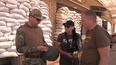Гуманітарна допомога волонтери Харківщина українські захисники ЗСУ передова Донеччина Гуманітарна допомога волонтери Харківщина українські захисники ЗСУ передова Донеччина