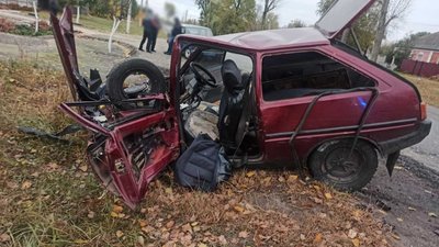 Аварія на Сумщині: травмувалися три людини, одна з них - в реанімації Аварія на Сумщині: травмувалися три людини, одна з них - в реанімації