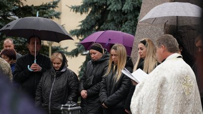 В Ужгороді попрощалися з воїном ЗСУ Євгенієм Кондратьєвим