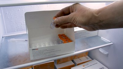 У Черкасах ревакцинували поліцейських, рятувальників та нацгвардійців У Черкасах ревакцинували поліцейських, рятувальників та нацгвардійців