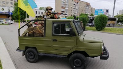 Більше 1 500 осіб пройшли вулицями Тернополя в День Героїв