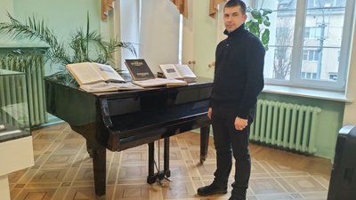 День пам'яті жертв Голокосту: у музеї в Луцьку відкрили тематичну виставку День пам'яті жертв Голокосту: у музеї в Луцьку відкрили тематичну виставку