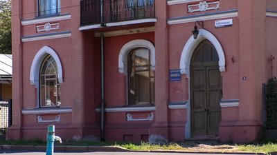 Історична будівля де розташовувалась Просвіта у Чернігові Хлібопекарська 10