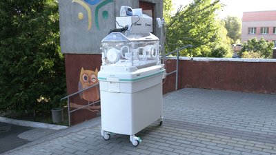 Рівненська дитяча обллікарня поповнилась новими інкубаторами для новонароджених