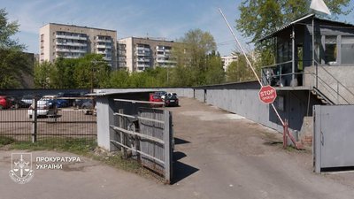 захоплена ділянка під парковку на проспекті Свободи