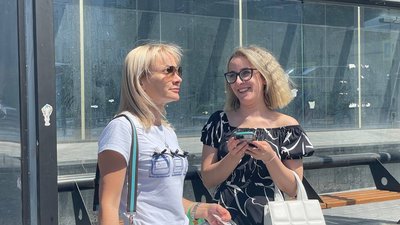 Пасажирки громадського транспорту в Тернополі Пасажирки громадського транспорту в Тернополі