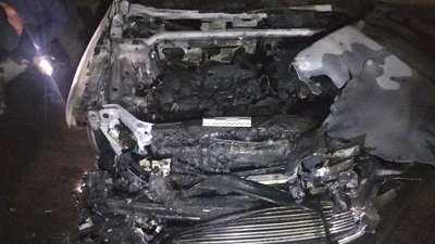 У центрі Рівного вночі горіло авто. Поліція розслідує підпал