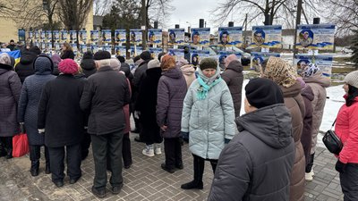 У Шацьку до Національного дня молитви провели акцію на підтримку зниклих безвісти та полонених військових У Шацьку до Національного дня молитви провели акцію на підтримку зниклих безвісти та полонених військових