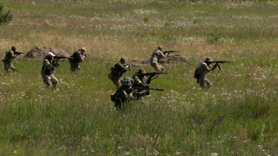Тактичне пересування, мінна безпека та стрільба: на Чернігівщині сили ТРО проводять тренування