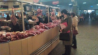 Як дотримуються протиепідемічних правил на ринках Кропивницького Як дотримуються протиепідемічних правил на ринках Кропивницького