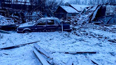 Атака дронів на Новгород-Сіверський 2 січня 2026 року: пошкоджені будинки та авто