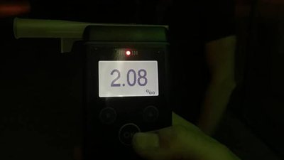 У Львові нетверезий водій в’їхав у вітрину магазину У Львові нетверезий водій в’їхав у вітрину магазину