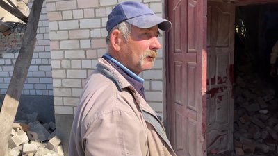 "Воно прилетіло й стелю пробило": подробиці удару "Шахедами" по селу на Чернігівщині, де народився Леонід Кучма "Воно прилетіло й стелю пробило": подробиці удару "Шахедами" по селу на Чернігівщині, де народився Леонід Кучма