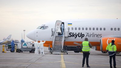 Літак у аеропорту Борисполя Літак у аеропорту Борисполя
