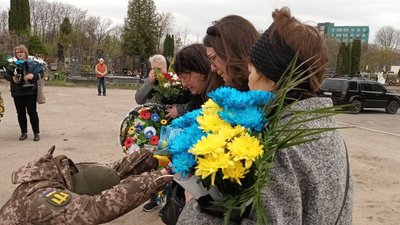 У Тернополі попрощалися з Анатолієм Поколодіним У Тернополі попрощалися з Анатолієм Поколодіним