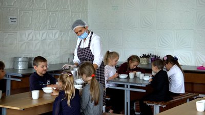 У житомирських школах змін у харчуванні учнів не відбулося У житомирських школах змін у харчуванні учнів не відбулося