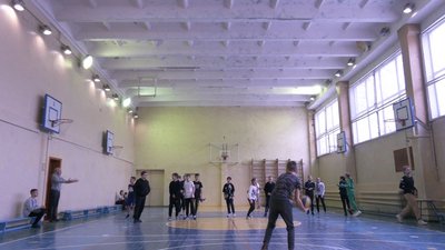ШКОЛЯРІ ПОВЕРНУЛИСЬ НА НАВЧАННЯ ПІСЛЯ КАНІКУЛ ШКОЛЯРІ ПОВЕРНУЛИСЬ НА НАВЧАННЯ ПІСЛЯ КАНІКУЛ
