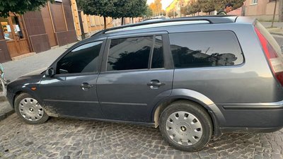Розбій на понад пів мільйона у Мукачеві: правоохоронці встановили трьох нападників Розбій на понад пів мільйона у Мукачеві: правоохоронці встановили трьох нападників