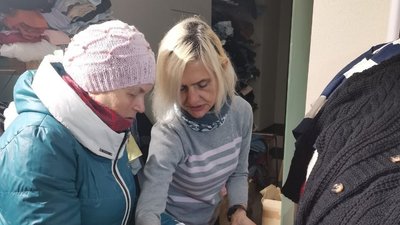 У рамках проєкту «Тепла кофта» у Полтаві надали одяг 7 тисячам переселенців