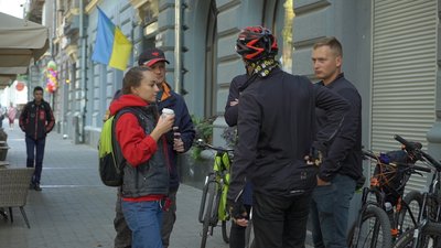 Долучилися близько ста людей. У Полтаві влаштували акцію «Велосипедом на роботу» Долучилися близько ста людей. У Полтаві влаштували акцію «Велосипедом на роботу»