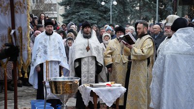 Молитва біля Свято-Троїцького кафедрального собору у Черкасах з нагоди свята Водохреща, 6 січня 2024 року