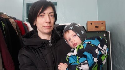 Їхали під обстрілами, без речей та їжі. Історії людей в кропивницькому гуманітарному центрі