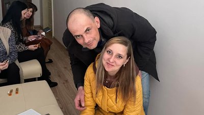 Шлюб в укритті. На Прикарпатті пара одружилася під час повітряної тривоги