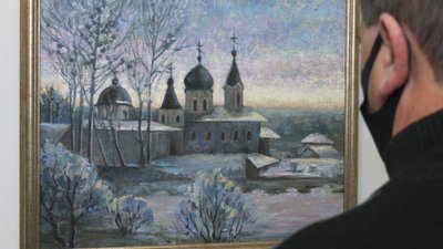 Панно з масок, віночки та картини: у черкаському музеї представили "Різдвяну" виставку Панно з масок, віночки та картини: у черкаському музеї представили "Різдвяну" виставку