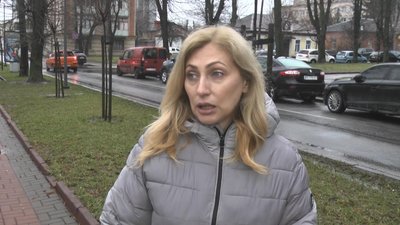 Доля звела через 27 років: у Хмельницькому в День закоханих одружилося 15 пар наречених Доля звела через 27 років: у Хмельницькому в День закоханих одружилося 15 пар наречених