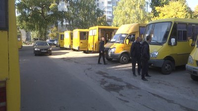 "Має бути не 7, а 12": Приватні перевізники на Сумщині страйкували через низку вартість проїзду