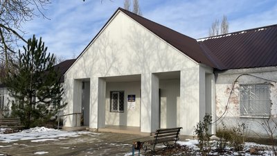 Ремонт будинків, амбулаторії, перезапуск роботи магазинів. Як на Миколаївщині відновлюють прифронтове село Ремонт будинків, амбулаторії, перезапуск роботи магазинів. Як на Миколаївщині відновлюють прифронтове село