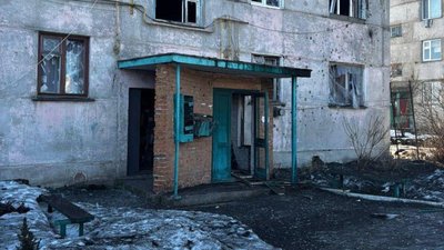 Атака на Семенівку: поранена 73-річна жінка, РФ безпілотником атакувала житловий квартал