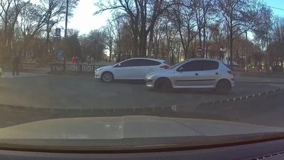 Легковик збив хлопчика на переході у Харкові