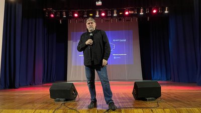 Олесь Санін Олесь Санін
