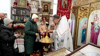 "Молимося за мир в Україні": у Черкасах три парафії відзначають Різдво 25 грудня
