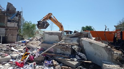 "Я здивована як я вижила". Що відбувається на місці ракетного удару по передмістю Дніпра та що кажуть очевидці "Я здивована як я вижила". Що відбувається на місці ракетного удару по передмістю Дніпра та що кажуть очевидці