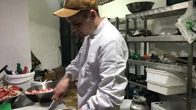 Шість кілограмів амуніції без бронежилета: як одеські військовослужбовиці захищають місто. ВІДЕО Шість кілограмів амуніції без бронежилета: як одеські військовослужбовиці захищають місто. ВІДЕО