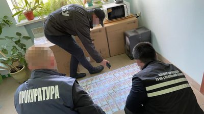 На Львівщині працівника "Нафтогазу" підозрюють у вимаганні 1 мільйона гривень